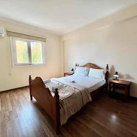דירה Napa Oniro